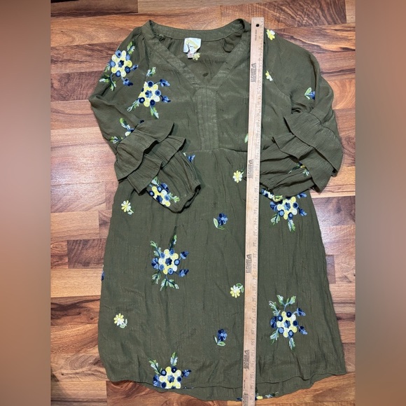 Fig & Flower Anthropology Size Medium Dress Green Floral Embroidered Boho Tunic - Picture 3 of 5